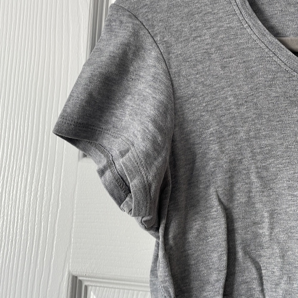 Carroll Reed tee🤍 - Picture 3 of 3
